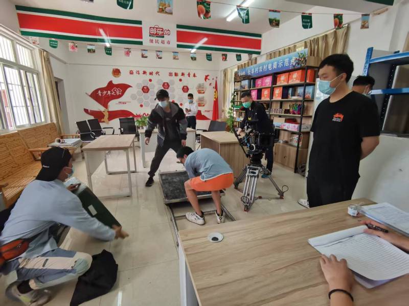 追星女孩心理学分析报告：巴青县广告片拍摄公司揭秘饭圈应援式传播逻辑